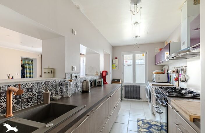 Vente maison 5 pièces 138 m² Vayres (33870) — photo 2