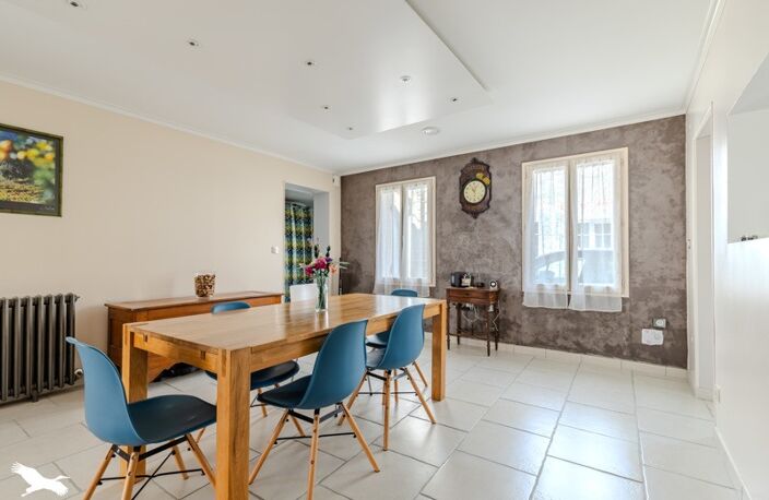 Vente maison 5 pièces 138 m² Vayres (33870) — photo 3
