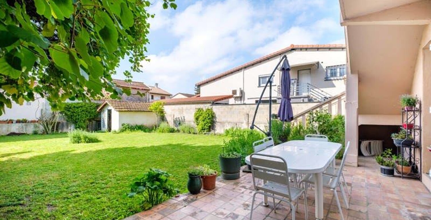Vente maison 4 pièces 101 m² Villeurbanne (69100) — photo 1
