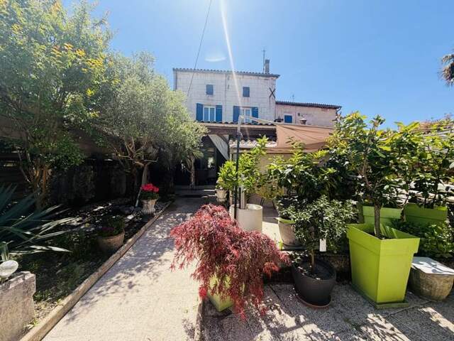 Maison de bourg de 4 pièces principales — photo du bien