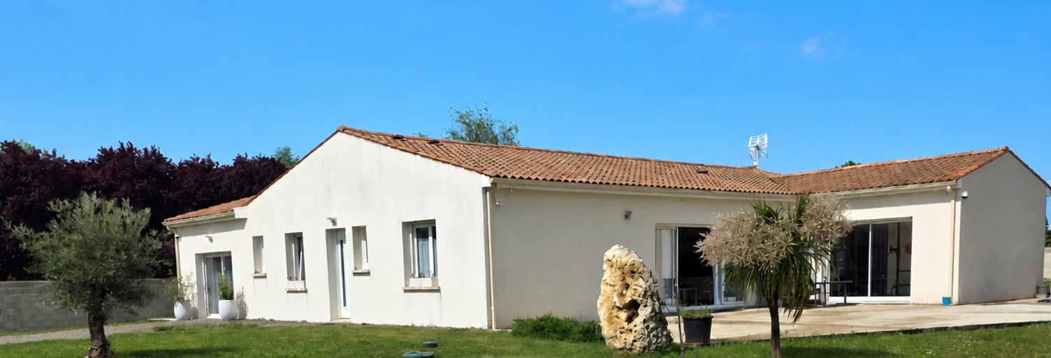 Maison 8 Pièces 205 m² à vendre à Saint-Germain-de-Lusignan (17500)