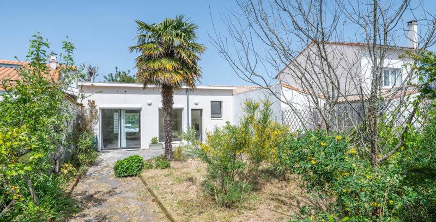 Vente maison 2 pièces 74 m² Saint-Georges-de-Didonne (17110) — photo 1