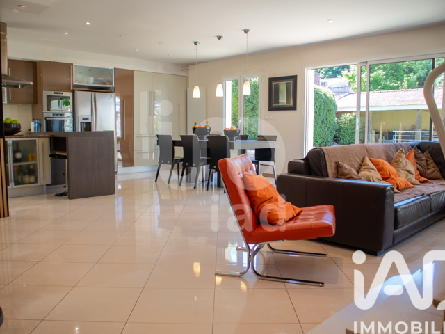 Vente Maison traditionnelle 6 pièces — photo du bien