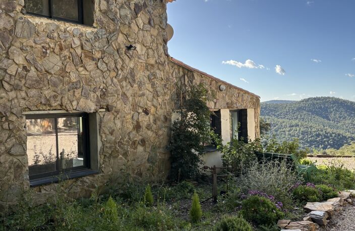 Vente Maison/villa 9 pièces — photo 2