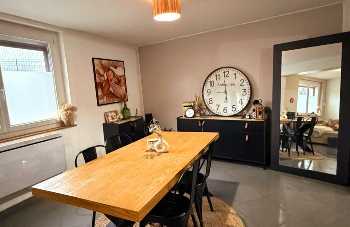 Vente Maison/villa 8 pièces — photo 2