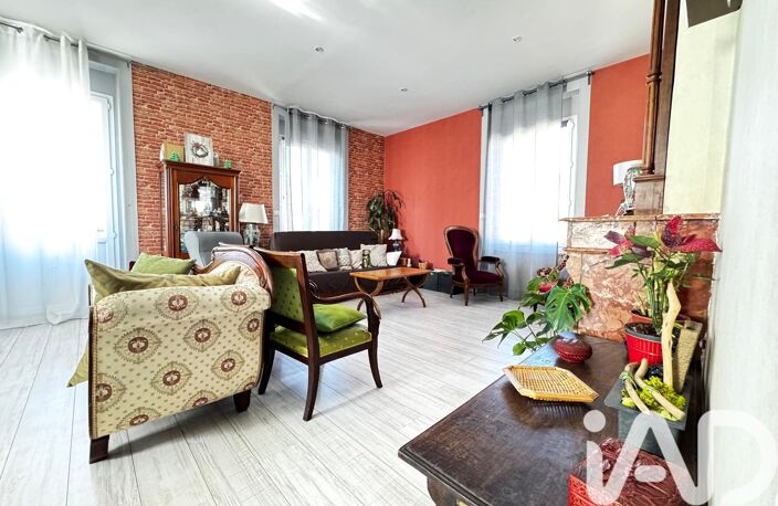 Vente Maison/villa 8 pièces — photo 2