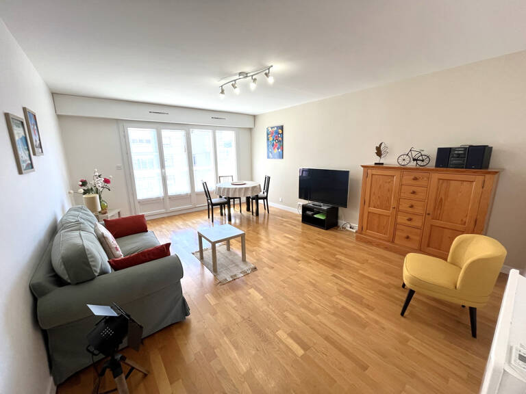 A VENDRE AIX LES BAINS T2 TERRASSE — photo 1