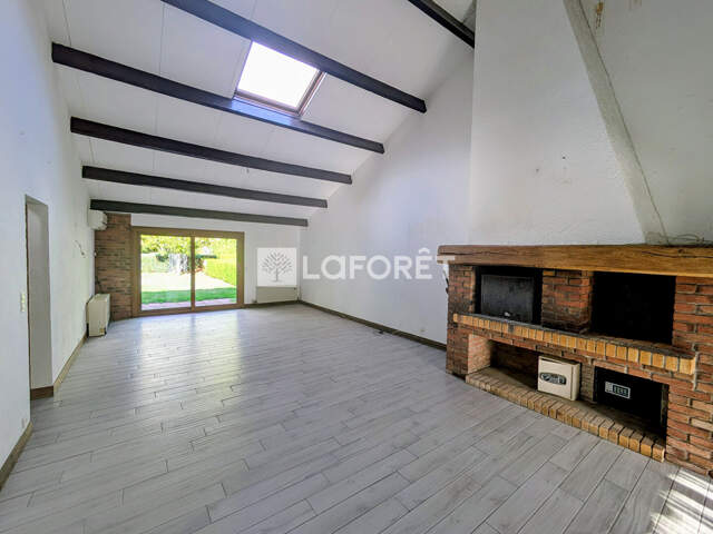 Maison T6 Les-Baux-Sainte-Croix 138m2 — photo du bien