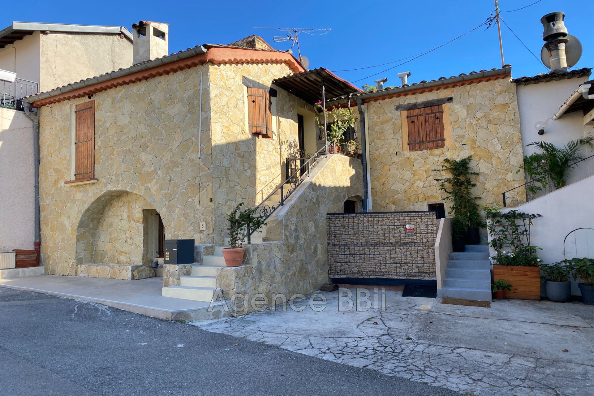 Villa / Maison  T5 à vendre Trinité (La) 06340