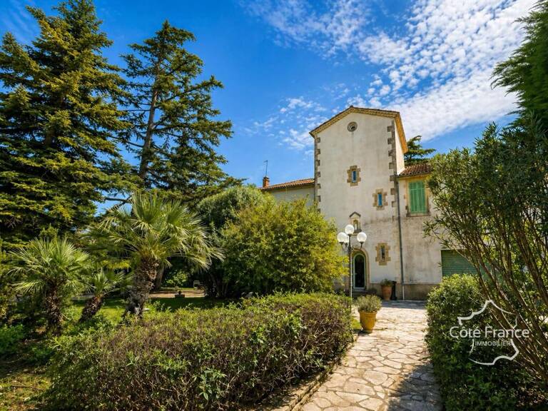 Hôtel particulier du XIXe siècle sur un parc de 4200m2 — photo 1