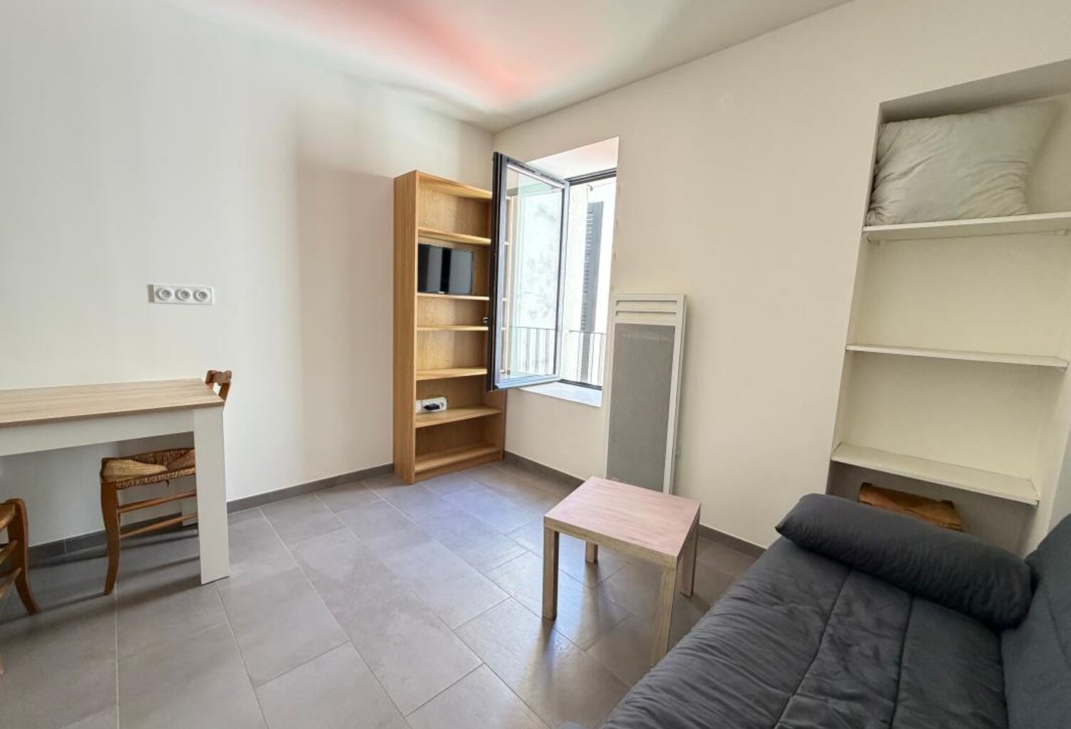 Saint-Nicolas – Studio clé en main à deux pas du Vieux-Port — photo 1