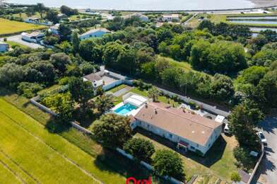 Maison 6 pièces 993600 €