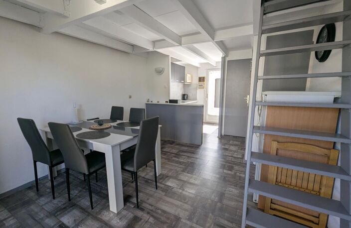 LES MATHES RESIDENCE AVEC PISCINE ET GARDIEN — photo 3