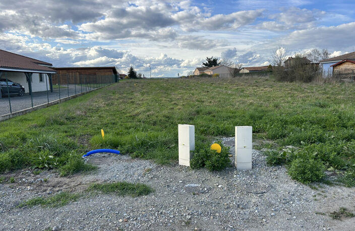 MARINGUES TERRAIN VIABILISE 746 M2 — photo 3