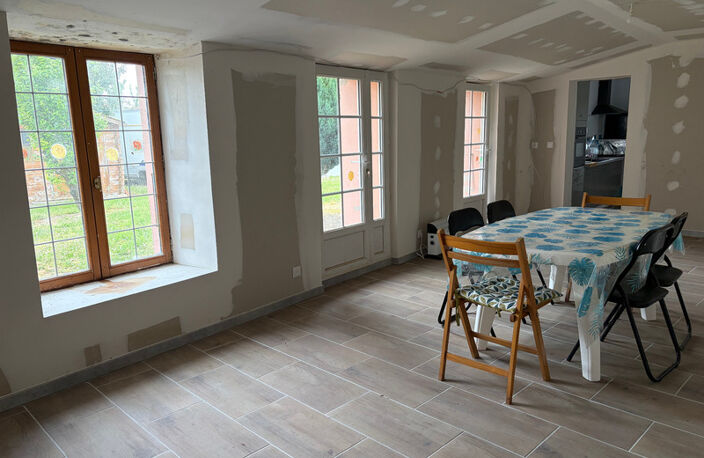 AISNE (85) ADORABLE LONGERE EN PIERRES AVEC MATERIAUX A FINIR DE RENOVER SUR 515M² AVEC DEPENDANCES — photo 2