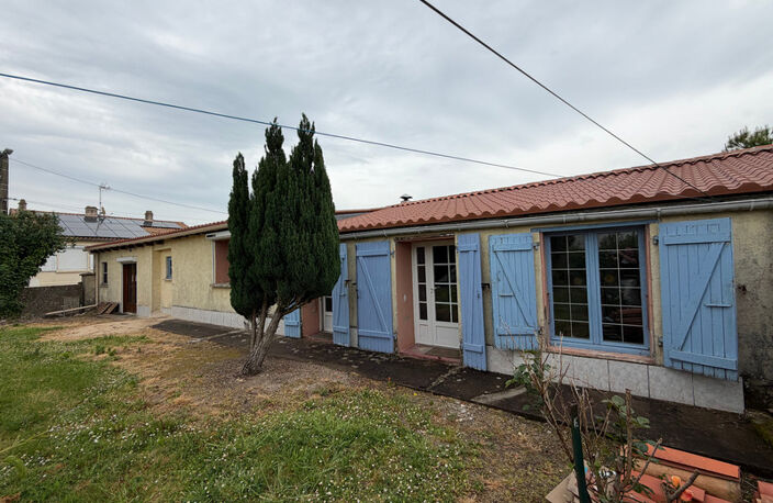 AISNE (85) ADORABLE LONGERE EN PIERRES AVEC MATERIAUX A FINIR DE RENOVER SUR 515M² AVEC DEPENDANCES — photo 3
