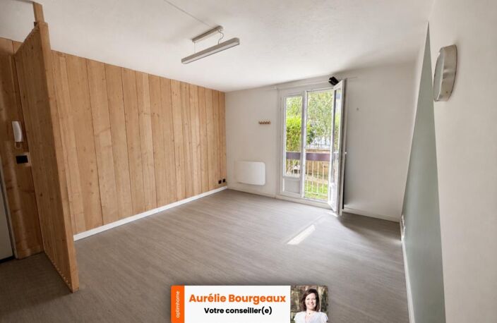 Appartement 2 pièces rénové avec cave et garage en résidence – Évreux, proche gare et centre-ville - SOUS OFFRE - NON DISPONIBLE A LA VENTE - — photo 2