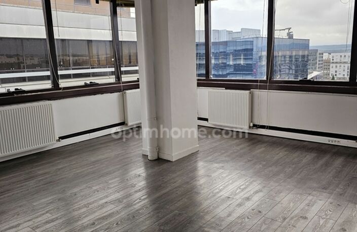 Bureau de 27 m2 à louer à Cergy Préfecture — photo 2