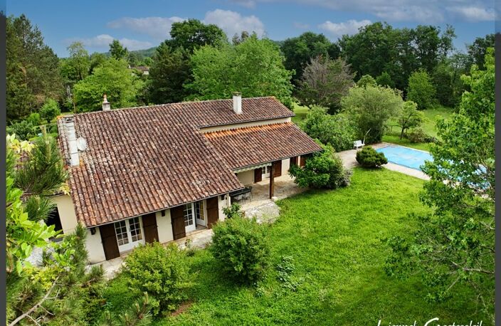 Maison à vendre avec piscine 9 pièces 4 chambres sur la commune de MONTCARET en Dordogne (24) — photo 3