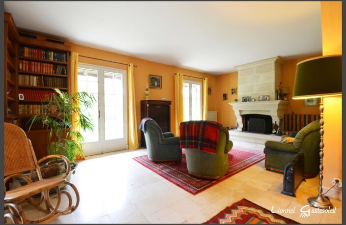 Maison à vendre avec piscine 9 pièces 4 chambres sur la commune de MONTCARET en Dordogne (24) — photo 5