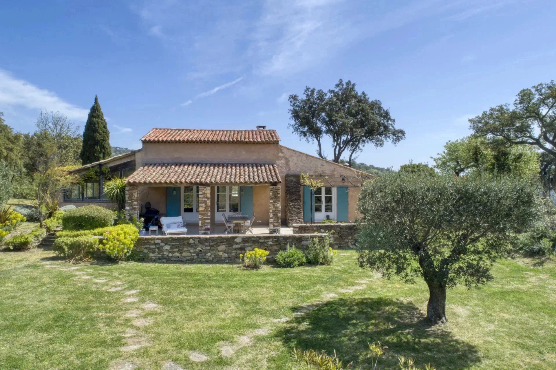 Photo Villa de 10 pièces La Garde-Freinet