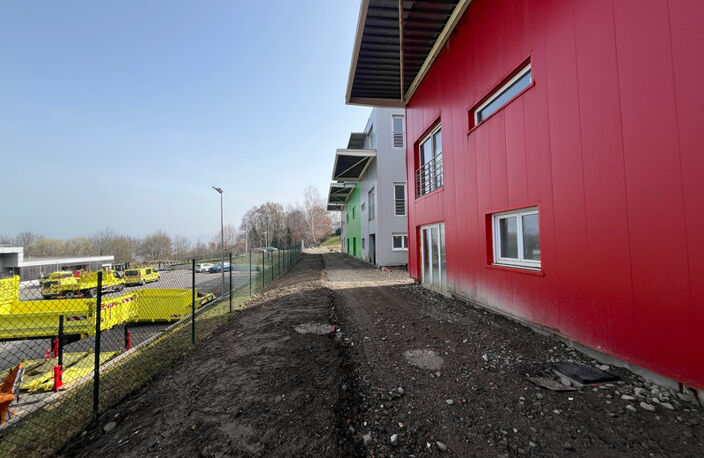 Bâtiment commercial à fort potentiel – Zone artisanale de Maxilly (74500) — photo 3