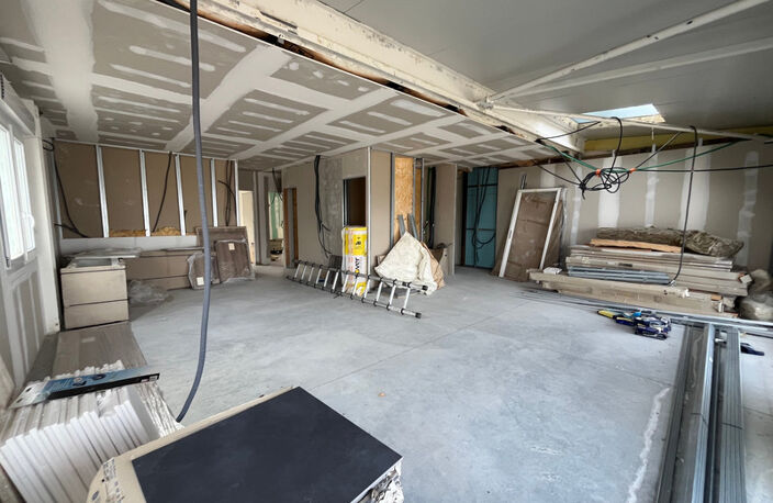 Bâtiment commercial à fort potentiel – Zone artisanale de Maxilly (74500) — photo 5