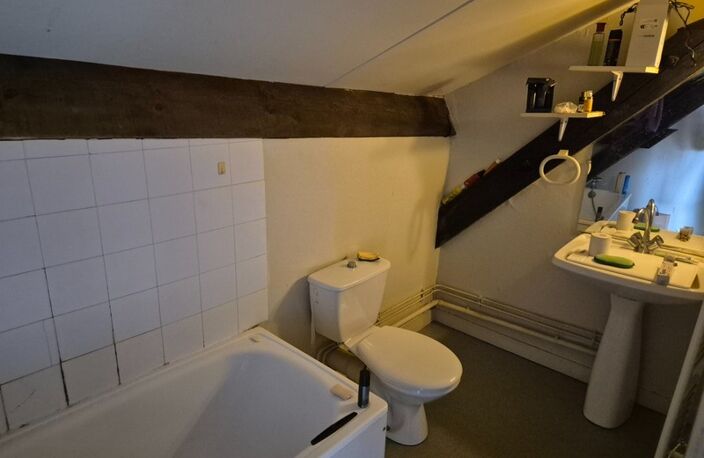 Appartement T2 en résidence sécurisée, face Hôtel de Ville, proche tous commerces et transport — photo 5