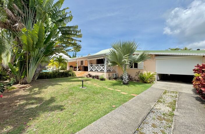 A VENDRE VILLA MEUBLÉE & TOTALEMENT EQUIPEE AVEC PISCINE – EMPLACEMENT PREMIUM — photo 4