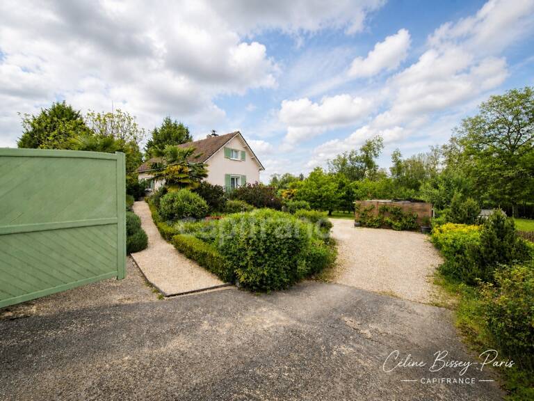 Maison à vendre 7 pièces 161 M2 PONT SUR YONNE (89), Terrain 1974 M2, 4 Chambres, Piscine avec abri 10 M X 5 m — photo 1