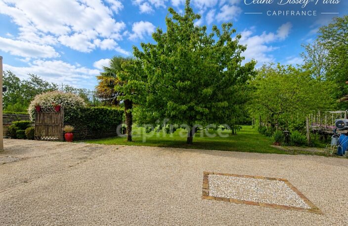 Maison à vendre 7 pièces 161 M2 PONT SUR YONNE (89), Terrain 1974 M2, 4 Chambres, Piscine avec abri 10 M X 5 m — photo 2
