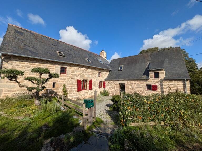 SAINT TUGDUAL GRANDE LONGERE RENOVEE DE 5 PIECES 154m² PARCELLE DE 1390M² — photo 1