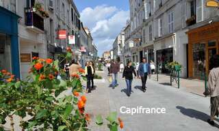 Commerce 1 Pièce 84 m² à louer à Rueil-Malmaison (92500)