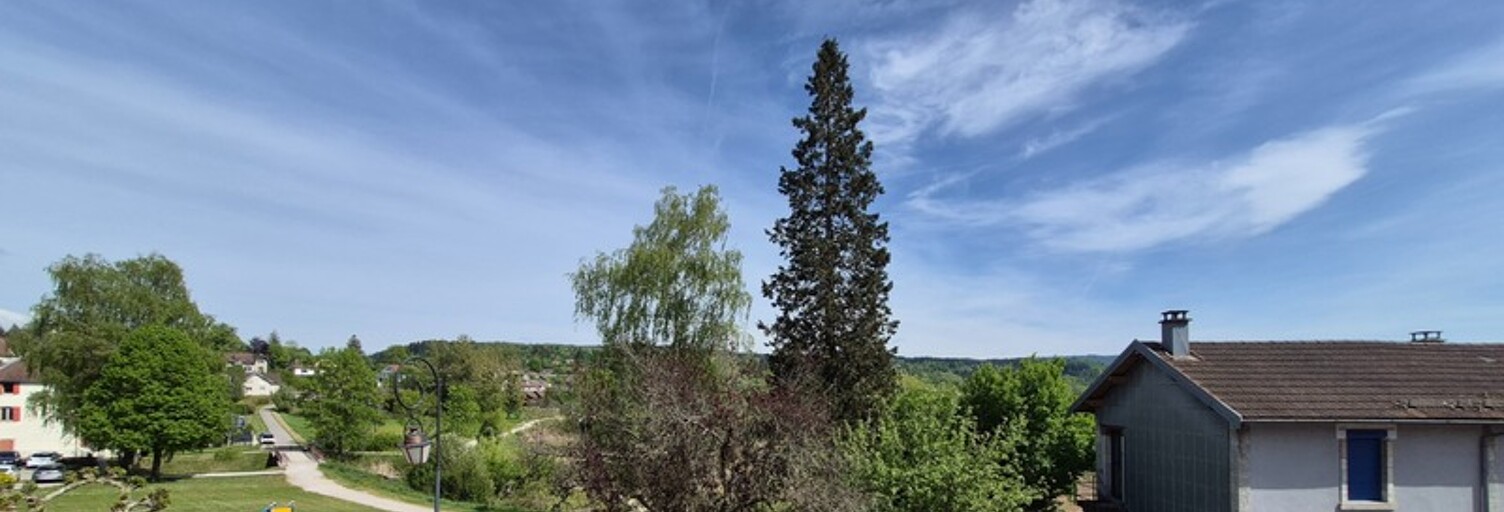 Maison 7 Pièces 200 m² à vendre à Clairvaux-les-Lacs (39130)