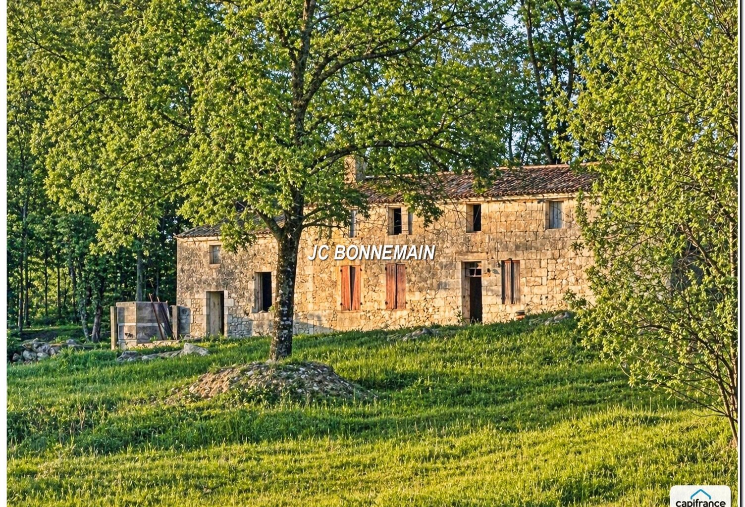 A vendre sur 1,14 Ha - Maison 1 à Réhabiliter 200 m² / Maison 2 Habitable Immédiat CHERMIGNAC (17) — photo 1