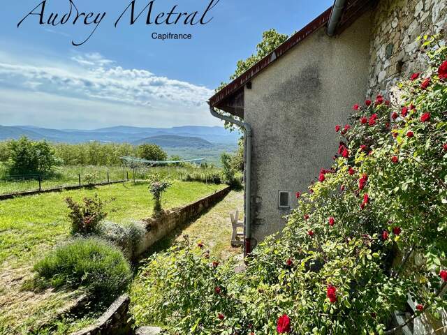 Maison individuelle à vendre à Ruffieux + Grange 200 m² + terrain + vue dégagée à 1h de Genève, 45 min d'Annecy et 30 min d'Aix-les-bains — photo du bien