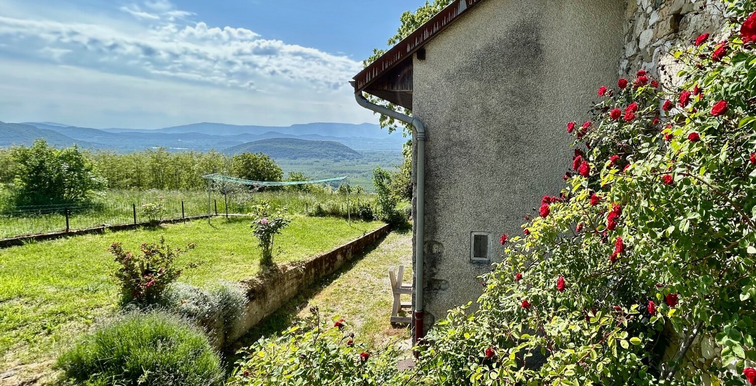 Maison individuelle à vendre à Ruffieux + Grange 200 m² + terrain + vue dégagée à 1h de Genève, 45 min d'Annecy et 30 min d'Aix-les-bains — photo 1