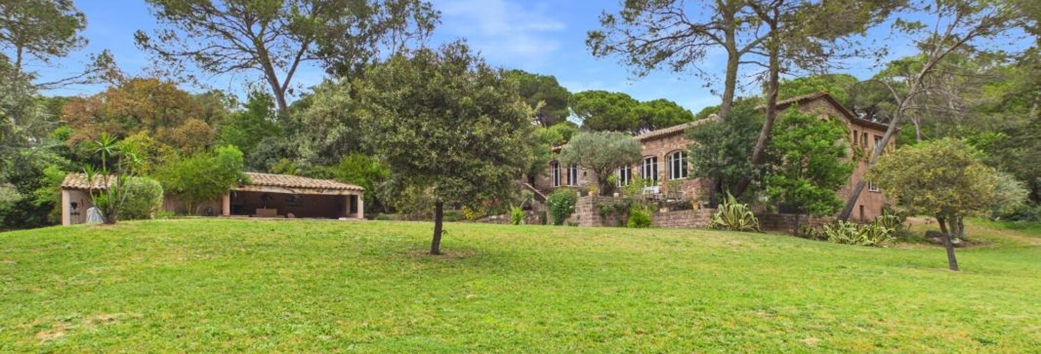Maison 8 Pièces 300 m² à vendre à Saint-Raphaël (83700)