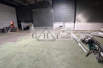 Local industriel  8250 €