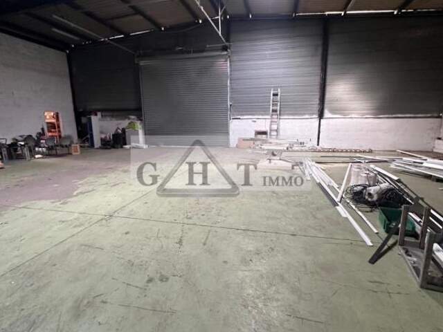 SAINT-OUEN-L’AUMÔNE – CELLULE D’ACTIVITÉ À LOUER – 900 M² — photo du bien
