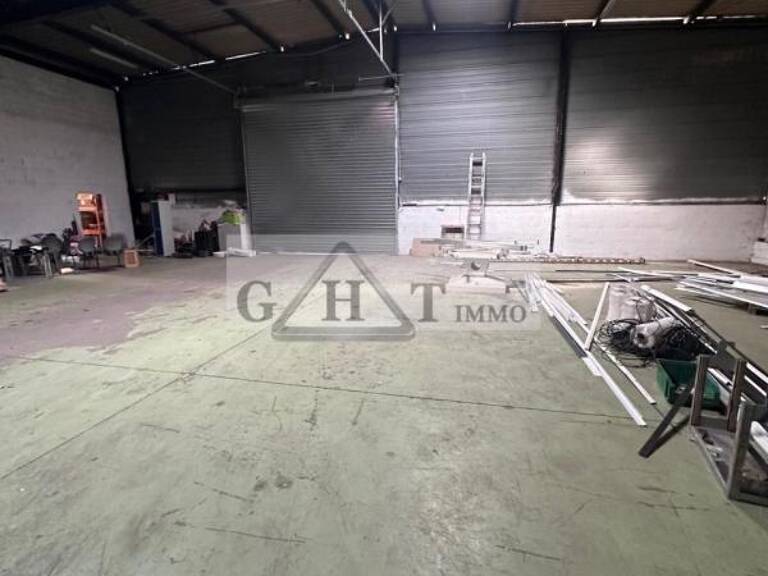 SAINT-OUEN-L’AUMÔNE – CELLULE D’ACTIVITÉ À LOUER – 900 M² — photo 1