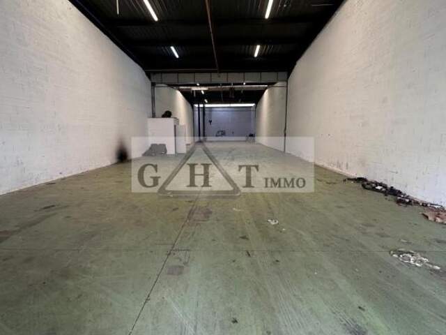 SAINT-OUEN-L’AUMÔNE – CELLULE D’ACTIVITÉ À LOUER – 500 M² — photo du bien