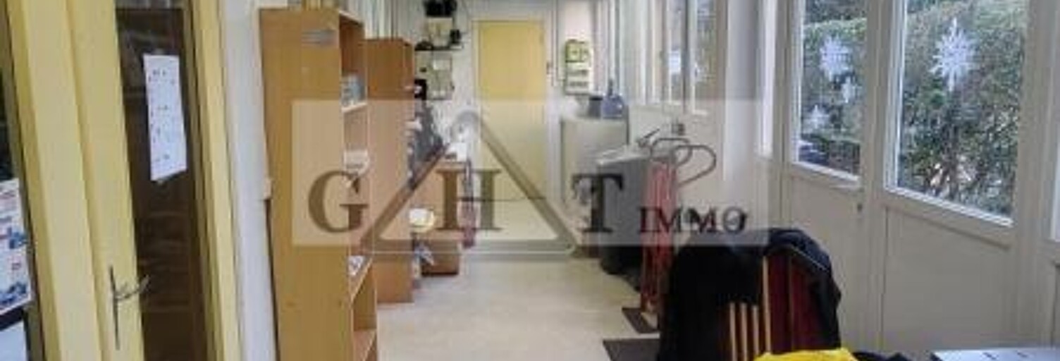 Bureau  70 m² à louer à Maisons-Alfort (94700)