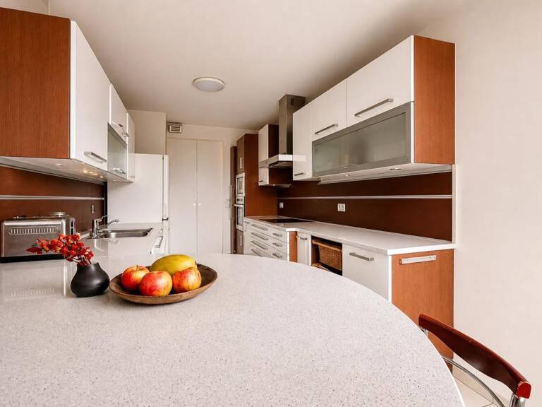 Appartement lumineux avec vue, Puteaux — photo 1