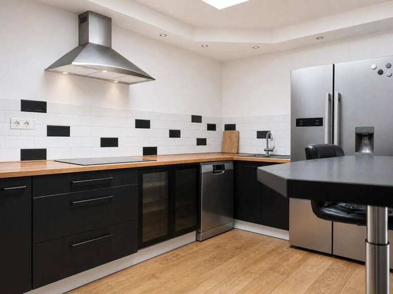 Maison de caractère 117m² à Couëron centre — photo 1