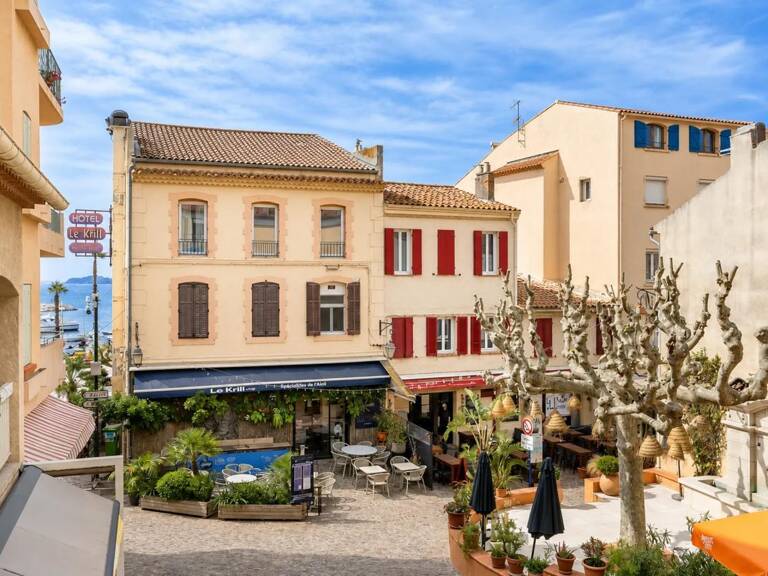 Appartement de charme 4 pièces avec bel aperçu mer au Lavandou — photo 1