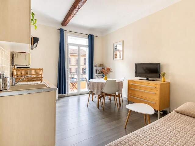 Appartement de charme 4 pièces avec bel aperçu mer au Lavandou — photo du bien