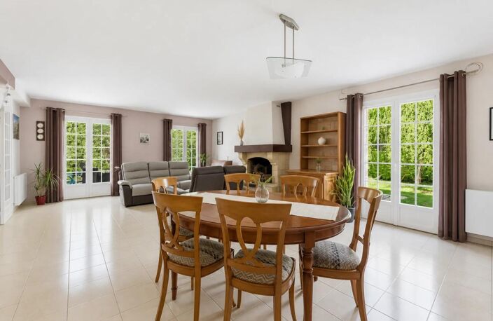 Maison familiale 7 pièces à Sadirac avec piscine — photo 4