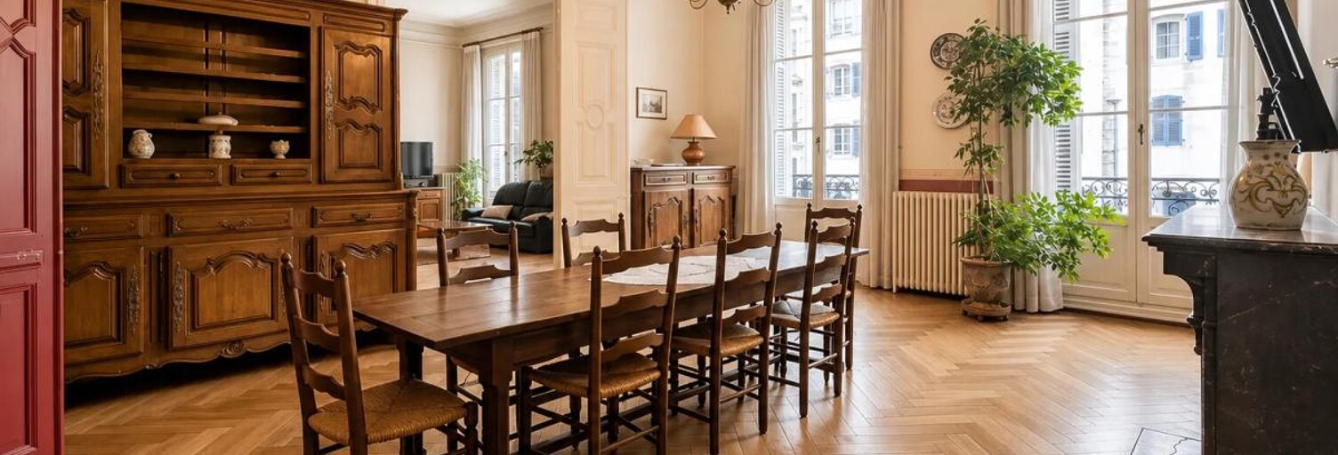 Appartement 8 Pièces 232 m² à vendre à Bayonne (64100)