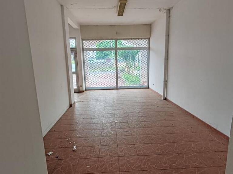 Local de 44 m2 à louer au bas du Moufia — photo 1